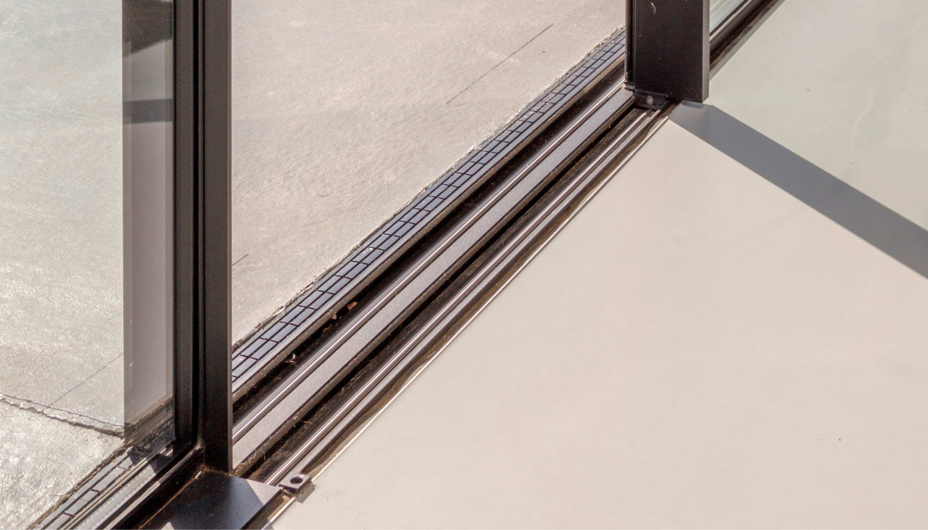 Carpe Diem Panoramic Sliding Doors in Westbury